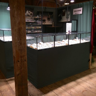 Jewelry display cases